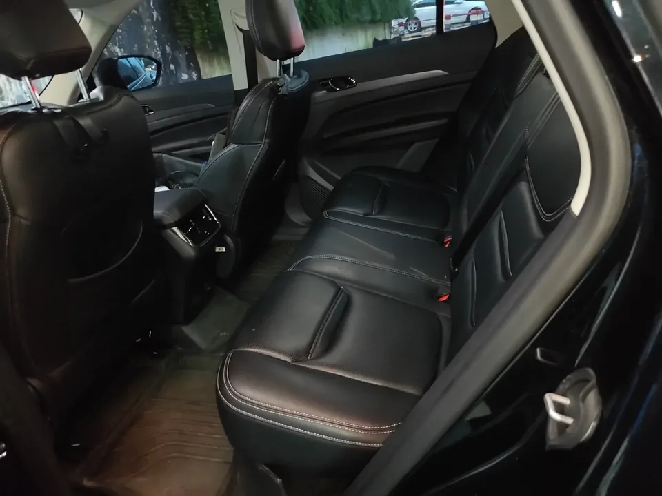 Ford Equator Sport Leading 2023 EcoBoost 170 2024 — thumbnail 3