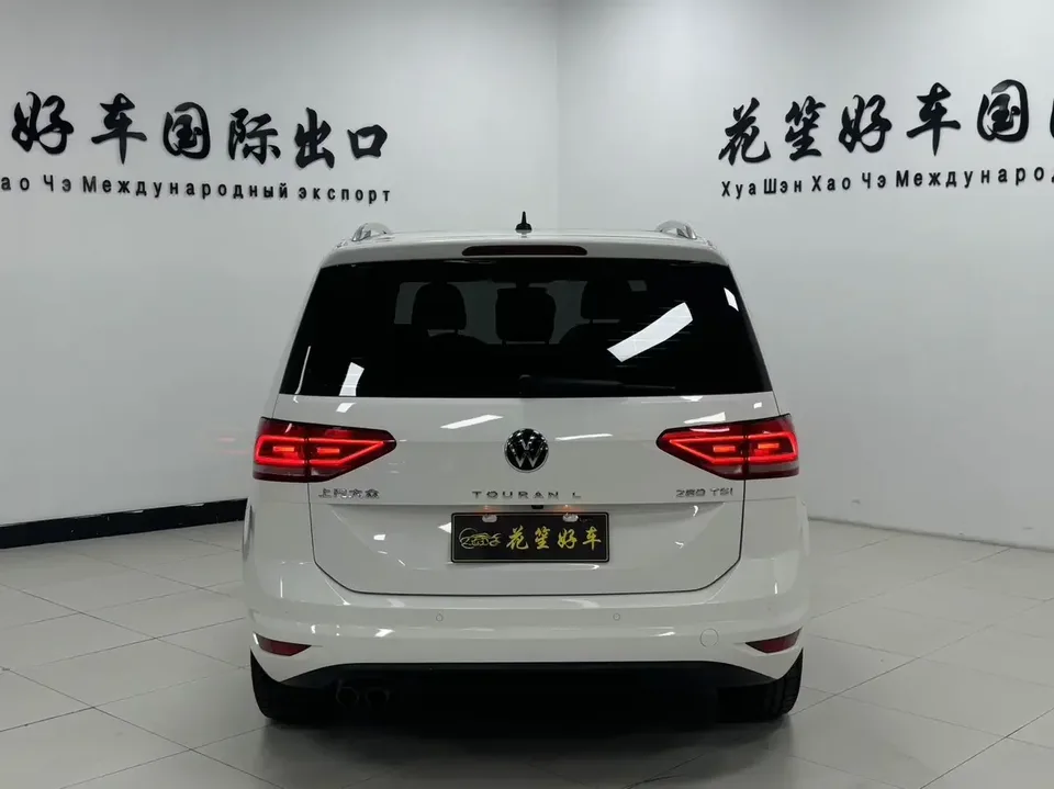 Volkswagen Touran L Touran L 2021 280TSI DSG Comfort Edition 7 Seaters 2022 — миниатюра 2