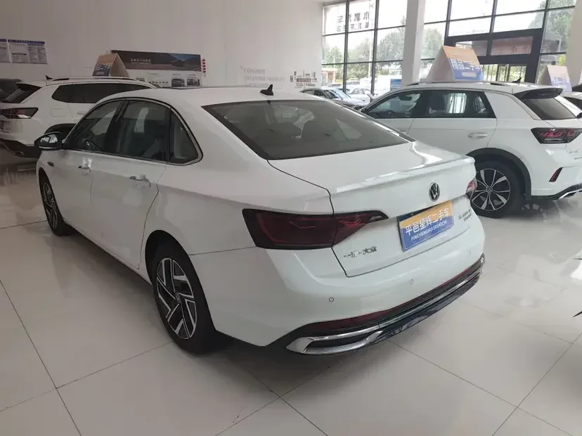 Volkswagen Sagitar Sagitar 2023 300TSI DSG Beyond Edition 2024 — миниатюра 2