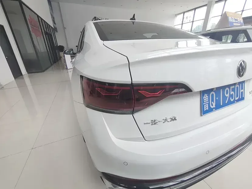 Volkswagen Sagitar Sagitar 2023 300TSI DSG Beyond Edition 2024 — миниатюра 3