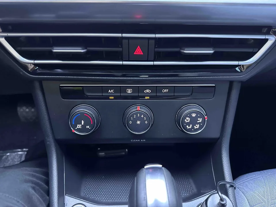 Volkswagen Lavida Lavida 2023 280TSI DSG Full Elegance Edition 2022 — thumbnail 4