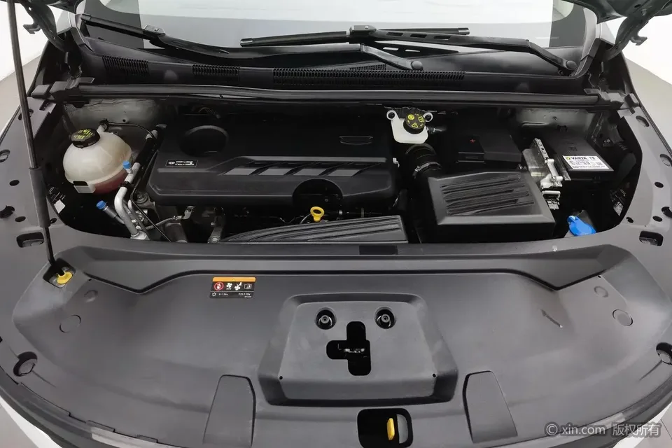 Geely Jiaji Jiaji 2023 Jiaji L 1.5TD DCT Premium Edition 2023 — thumbnail 2