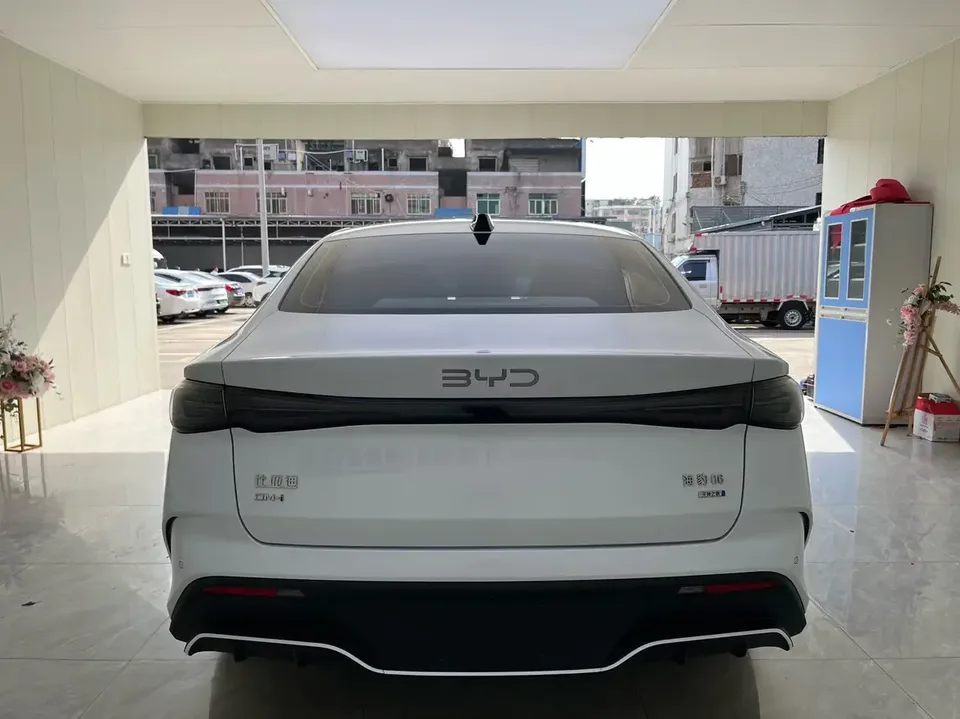 BYD Seal 06DM Seal 06DM 2025 DM-i 80KM Deluxe Smart Driving Edition 2025 — thumbnail 2
