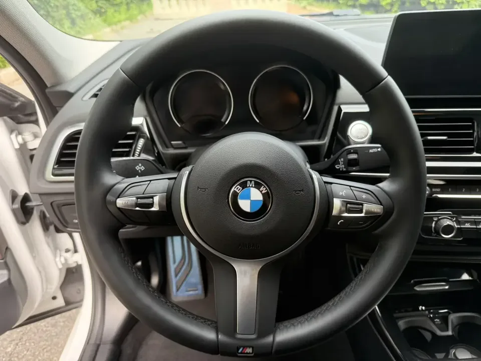 BMW 1 Series BMW 1 Series 2023 120i M Sport 2023 — thumbnail 5