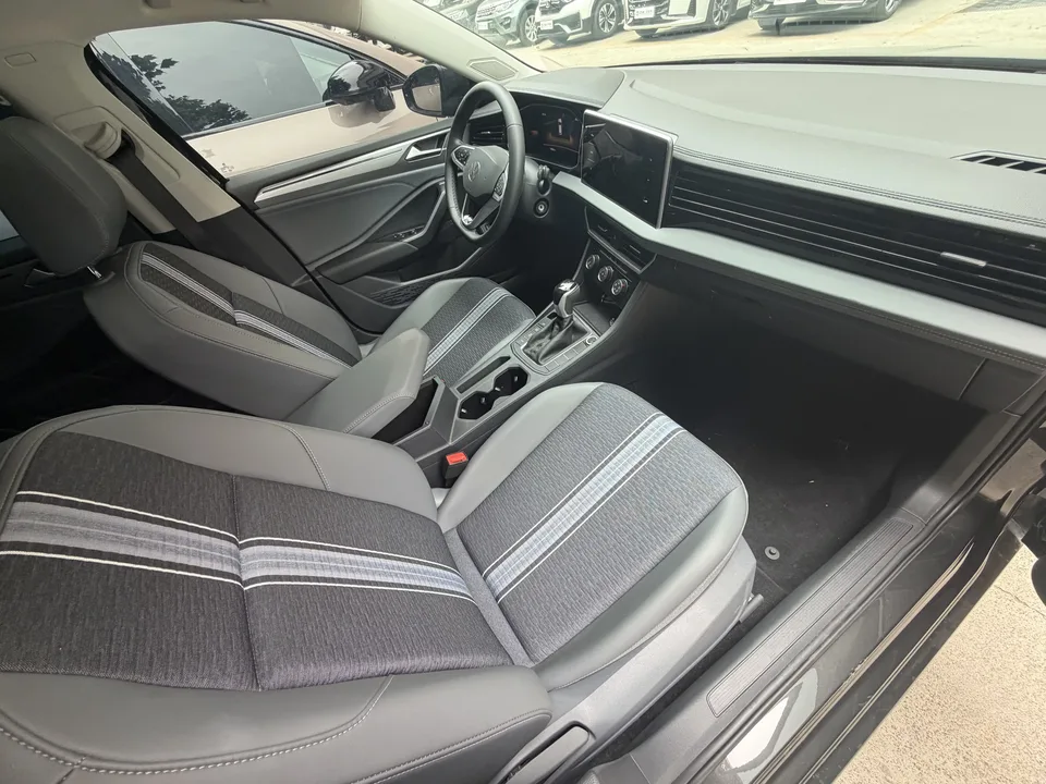 Volkswagen Sagitar Sagitar 2024 200TSI DSG Flying Edition 2024 — thumbnail 3