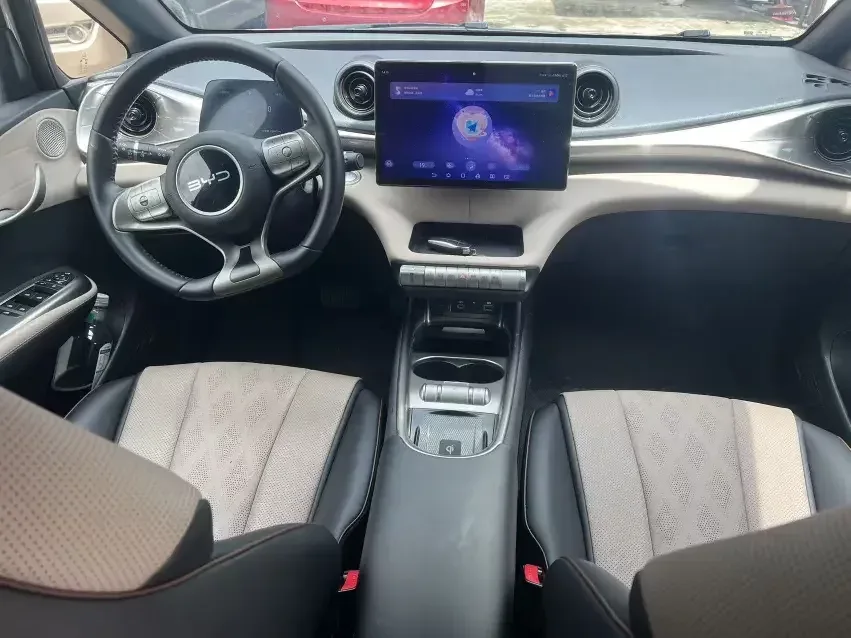 BYD Dolphin dolphin 2024 Honor Edition 420km Fashion Edition 2025 — thumbnail 2