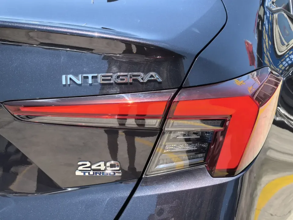 Honda Integra Style 2022 240TURBO CVT Tech Edition 2023 — thumbnail 3