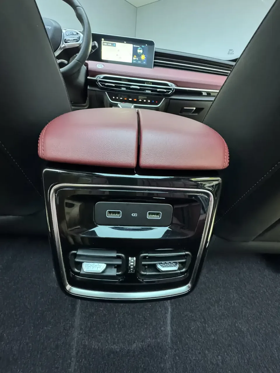 Jetour Jietu X70 PRO Jietu X70 PRO 2023 1.5T DCT Comfortable 5-seater 2023 — миниатюра 3