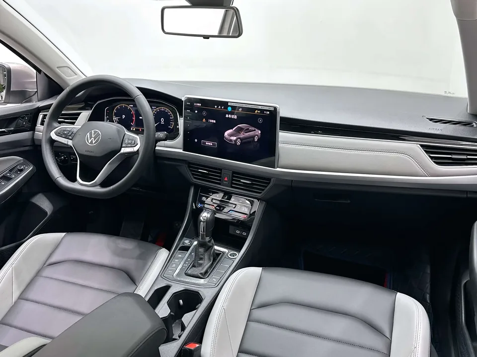 Volkswagen Bora Bora 2023 300TSI DSG Premium Edition 2023 — thumbnail 4