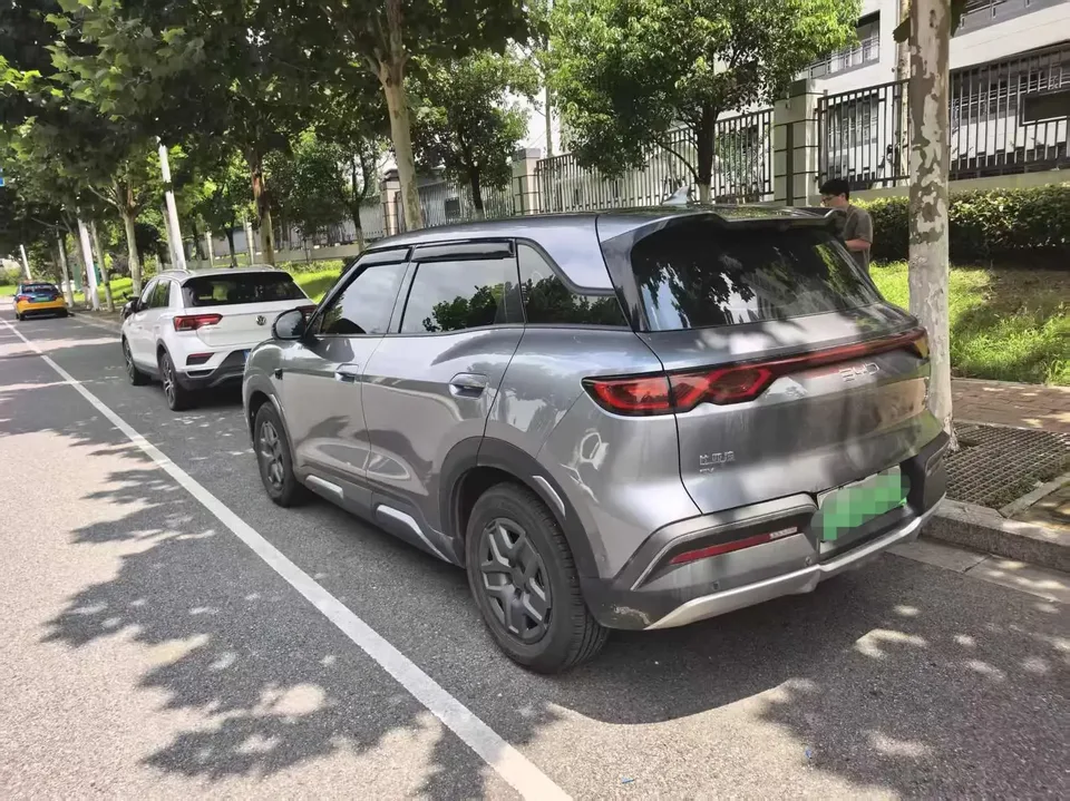 BYD Yuan Up Yuan UP 2025 Smart Driving Edition 401KM Vitality Edition 2025 — thumbnail 4