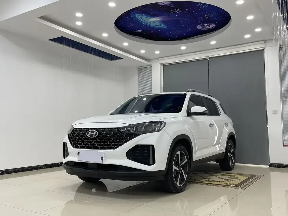 Hyundai ix35 Hyundai ix35 2021 240T GDi DCT 2WD Leading Edition GLS 2022 — photo 1, buy with delivery to Moscow