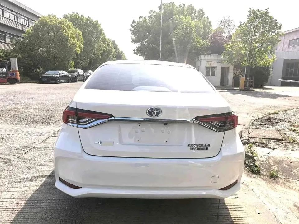 Toyota Corolla Corolla 2023 Intelligent Electric Hybrid Dual Engine 1.8L E-CVT Pioneer Edition 2023 — thumbnail 2