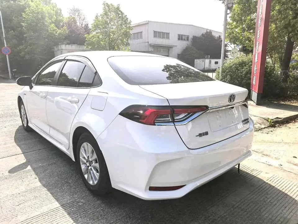 Toyota Corolla Corolla 2023 Intelligent Electric Hybrid Dual Engine 1.8L E-CVT Pioneer Edition 2023 — thumbnail 4