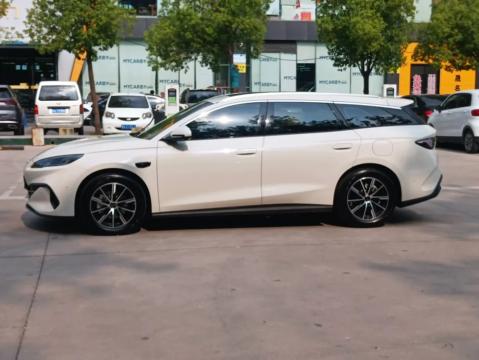 BYD Seal 06DM Travel Edition Seal 06DM Travel Edition 2025 DM-i 80KM Premium 2025 — thumbnail 4