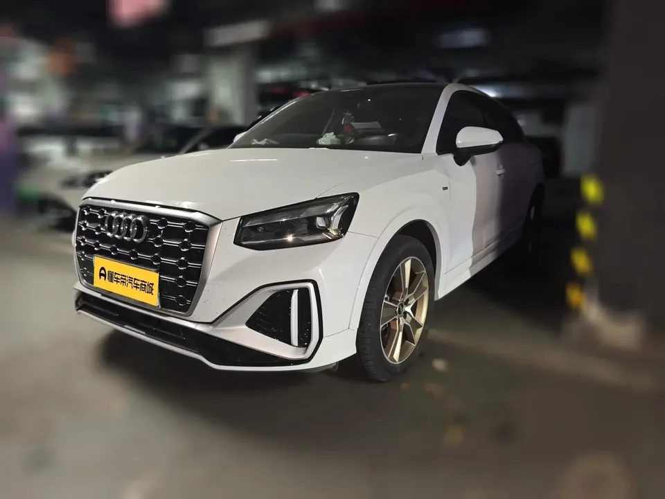 Audi Q2L Audi Q2L 2022 35 TFSI Stylish Dynamic 2022 — photo 1, buy with delivery to Moscow