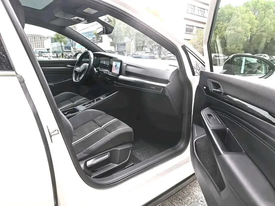 Volkswagen Golf golf 2021 280TSI DSG R-Line 2023 — thumbnail 4