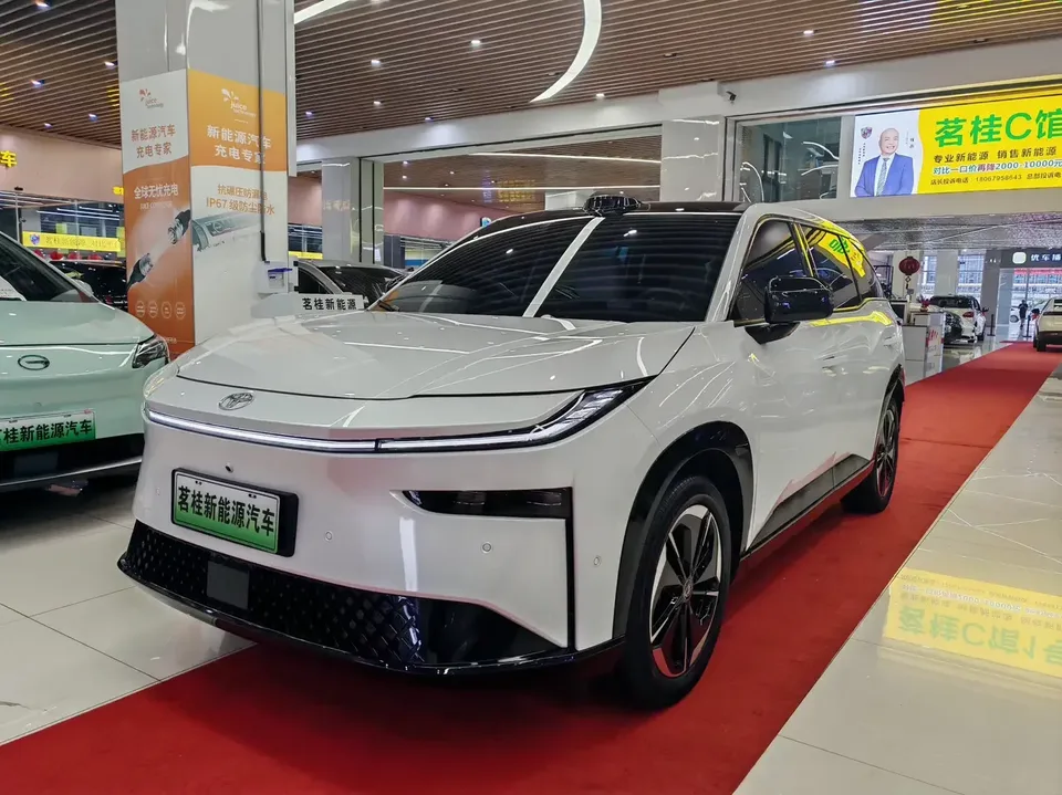 Toyota Bozhi 3X Bozhi 3X 2025 520 Pro+ LiDAR Edition 2025 — photo 1, buy with delivery to Moscow