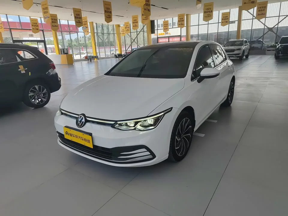 Volkswagen Golf golf 2021 280TSI DSG Pro 2022 — photo 1, buy with delivery to Moscow