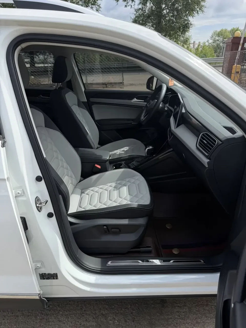 Volkswagen Tayron Tanyue 2023 280TSI 2WD Luxury Plus Advanced Edition 2023 — thumbnail 5