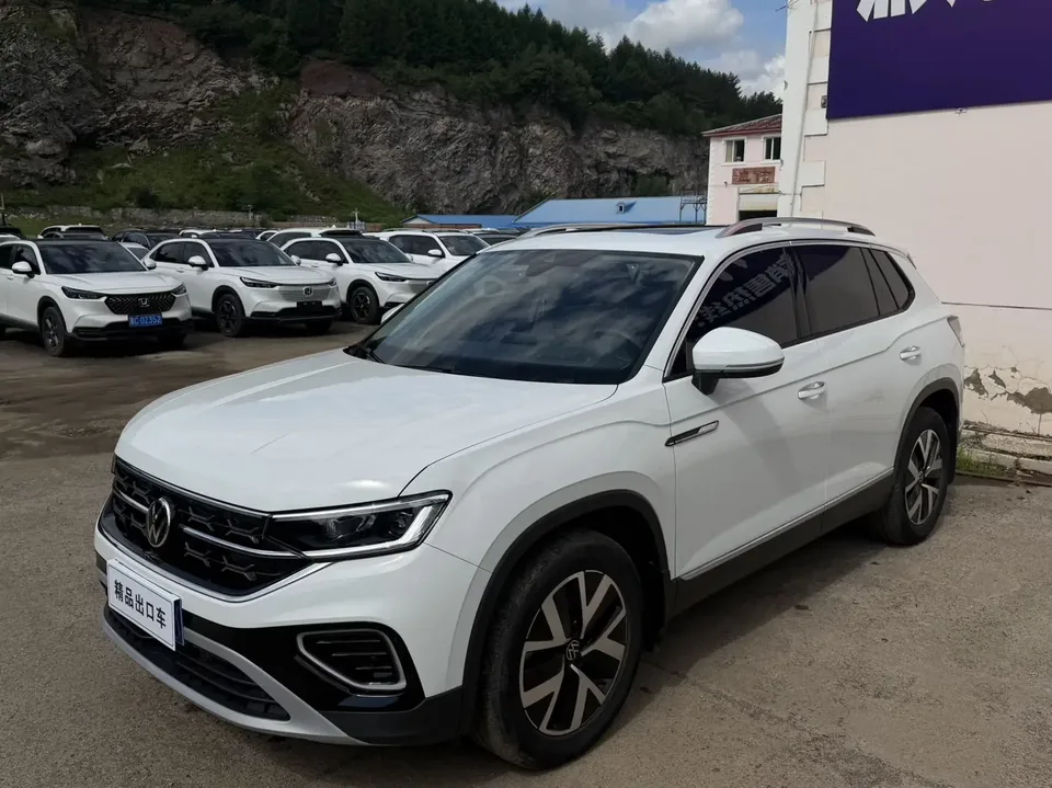 Volkswagen Tayron Tanyue 2023 280TSI 2WD Luxury Plus Advanced Edition 2023 — photo 1, buy with delivery to Moscow