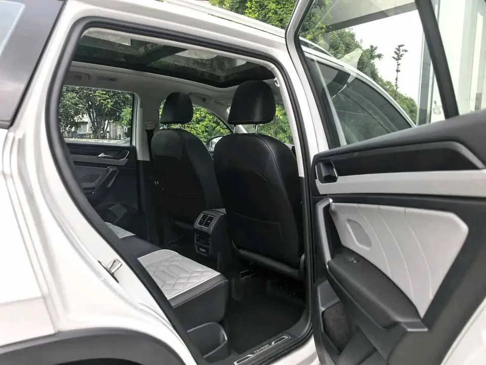 Volkswagen Tayron Tanyue 2023 280TSI 2WD Luxury Plus Advanced Edition 2022 — thumbnail 2