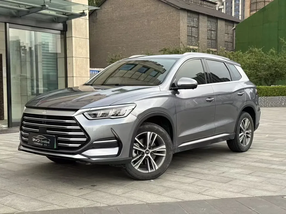 BYD Song Pro DM Song Pro DM 2022 DM-i 51km Premium 2022 — photo 1, buy with delivery to Moscow