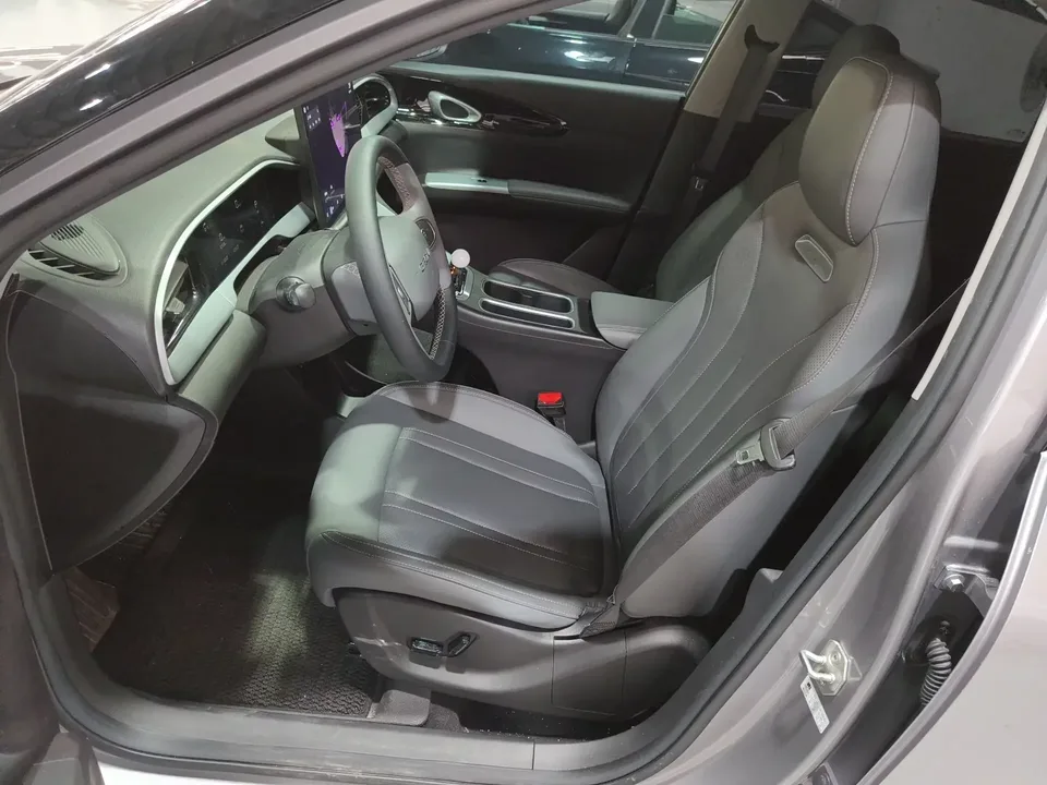 Geely Star Wish Star Wish 2025 UP 410km Explorer Edition 2025 — thumbnail 3
