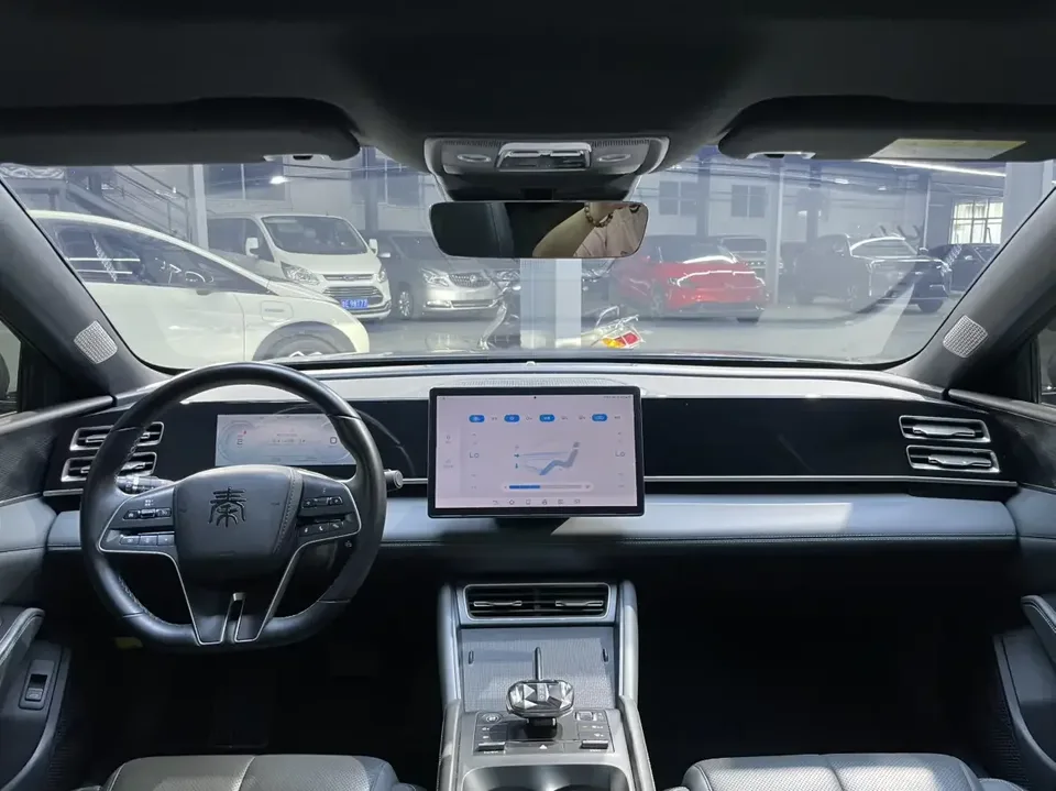BYD Qin L DM Qin L DM 2024 DM-i 120KM Leading Type 2024 — thumbnail 4