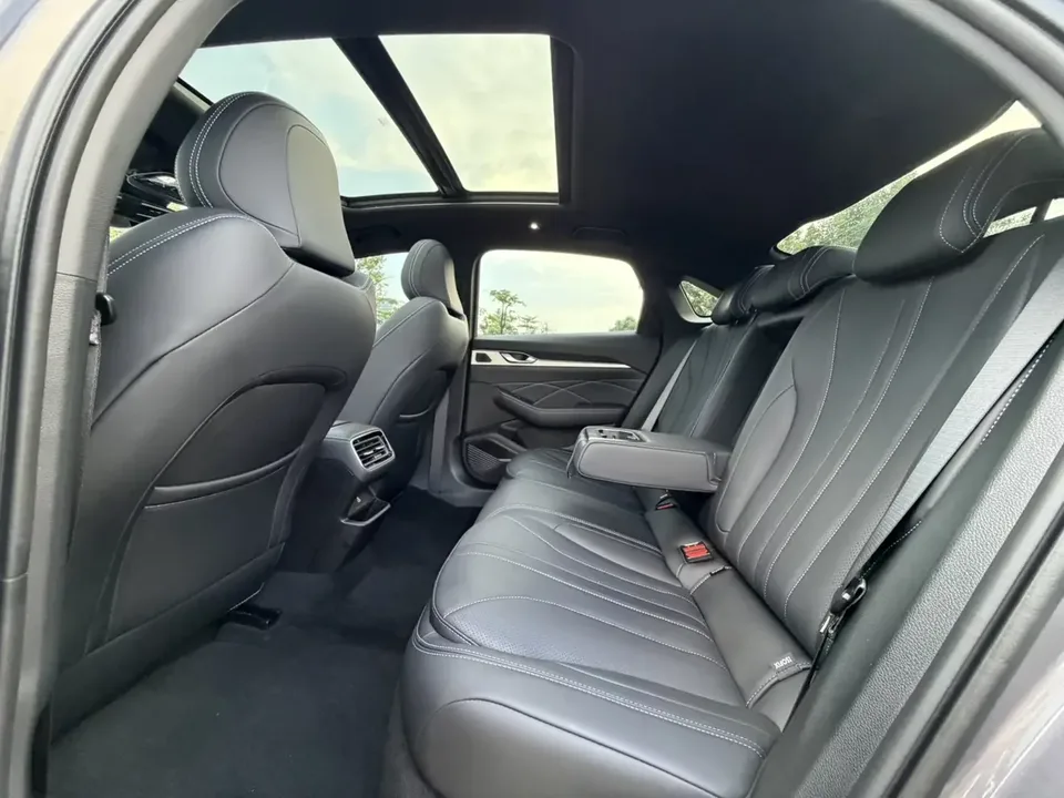 Geely Preface Xing Rui 2026 1.5T Dongfangyao Kunlun Edition 2026 — thumbnail 5