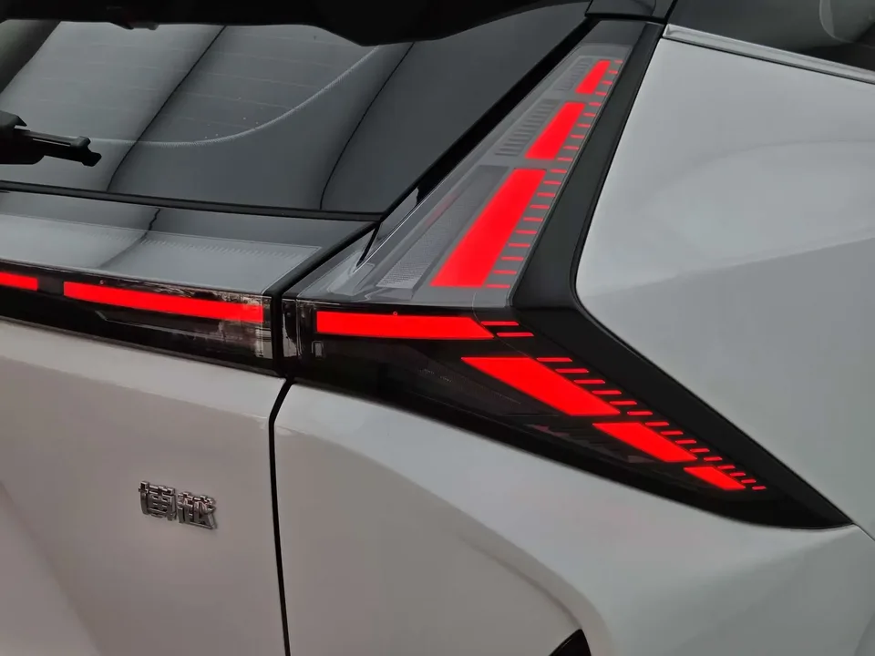 Geely Atlas Boyue 2026 1.5TD Yearning 2026 — thumbnail 3