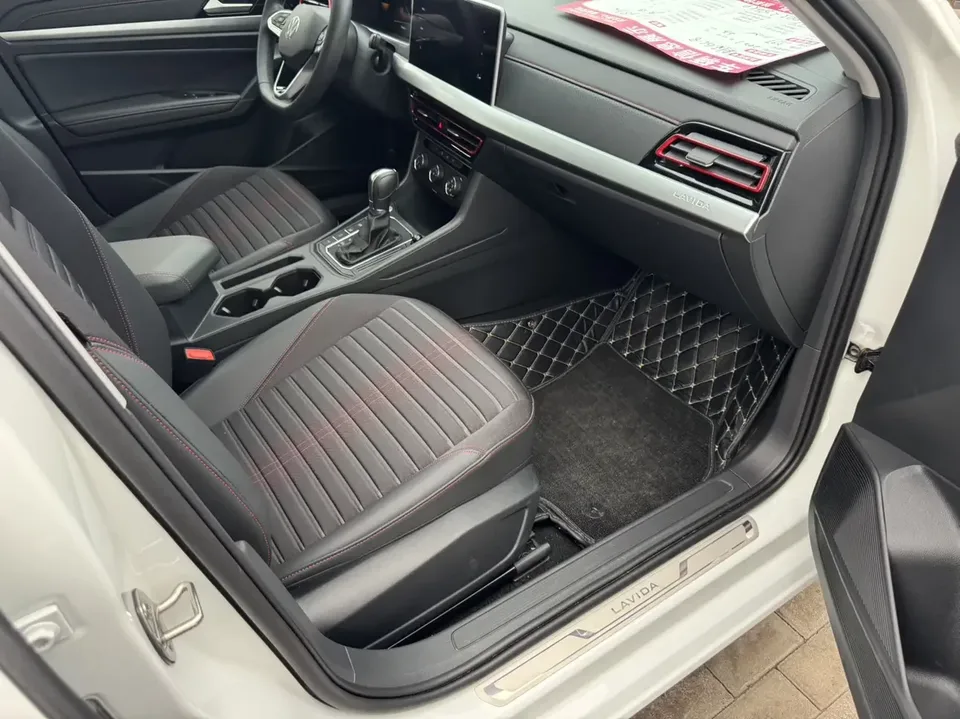 Volkswagen Lavida Lavida 2023 300TSI DSG Full Elegance Edition 2024 — thumbnail 2