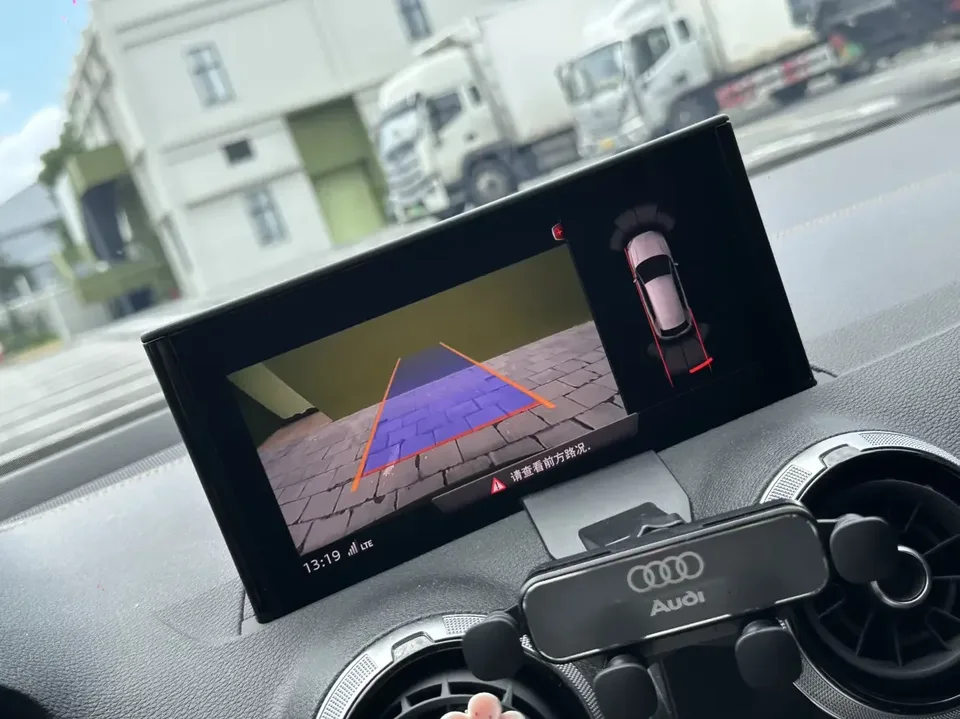 Audi Q2L e-tron Audi Q2L e-tron 2022 Pure electric intelligent enjoyment type 2023 — thumbnail 3