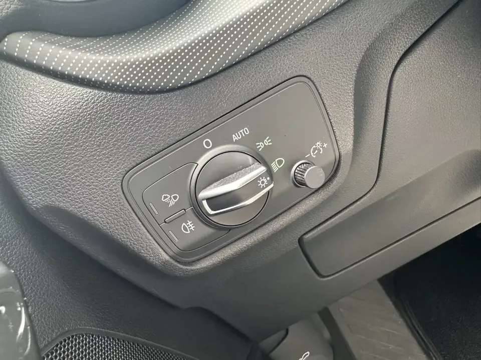 Audi Q2L e-tron Audi Q2L e-tron 2022 Pure electric intelligent enjoyment type 2023 — thumbnail 4