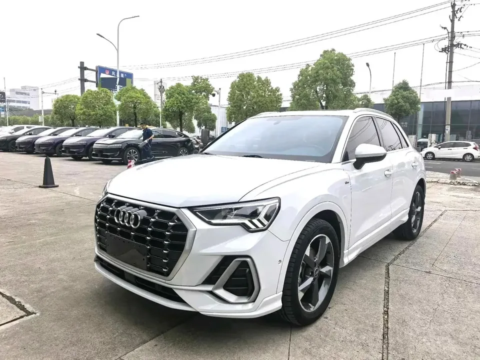 Audi Q3 Audi Q3 2022 35 TFSI Stylish Dynamic 2022 — photo 1, buy with delivery to Moscow