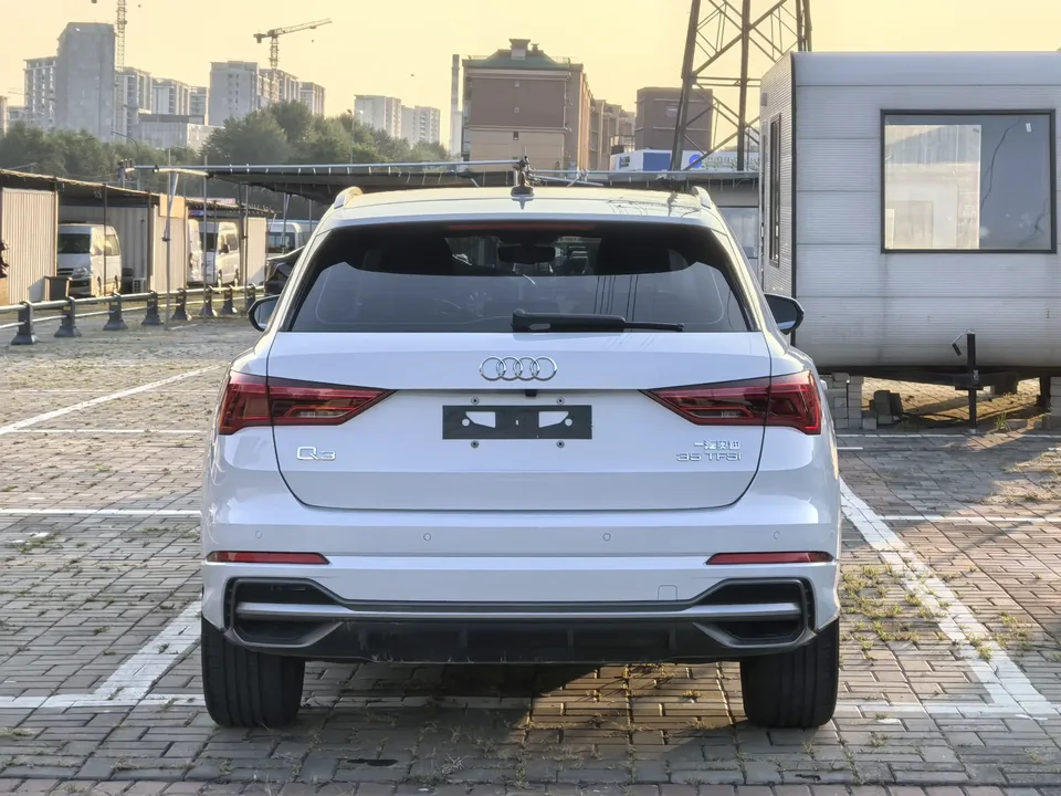 Audi Q3 Audi Q3 2022 35 TFSI Stylish Dynamic 2022 — thumbnail 2