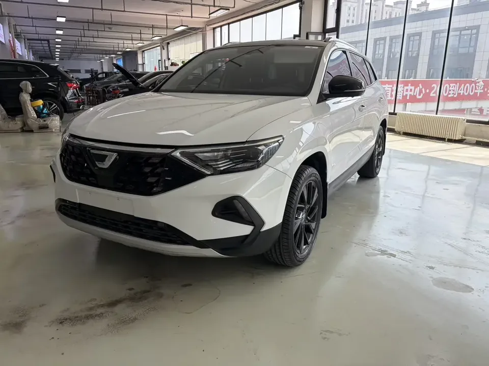 Jetta VS7 Jetta VS7 2022 Panda Edition 1.4T Automatic Honor Edition Pro 2022 — photo 1, buy with delivery to Moscow