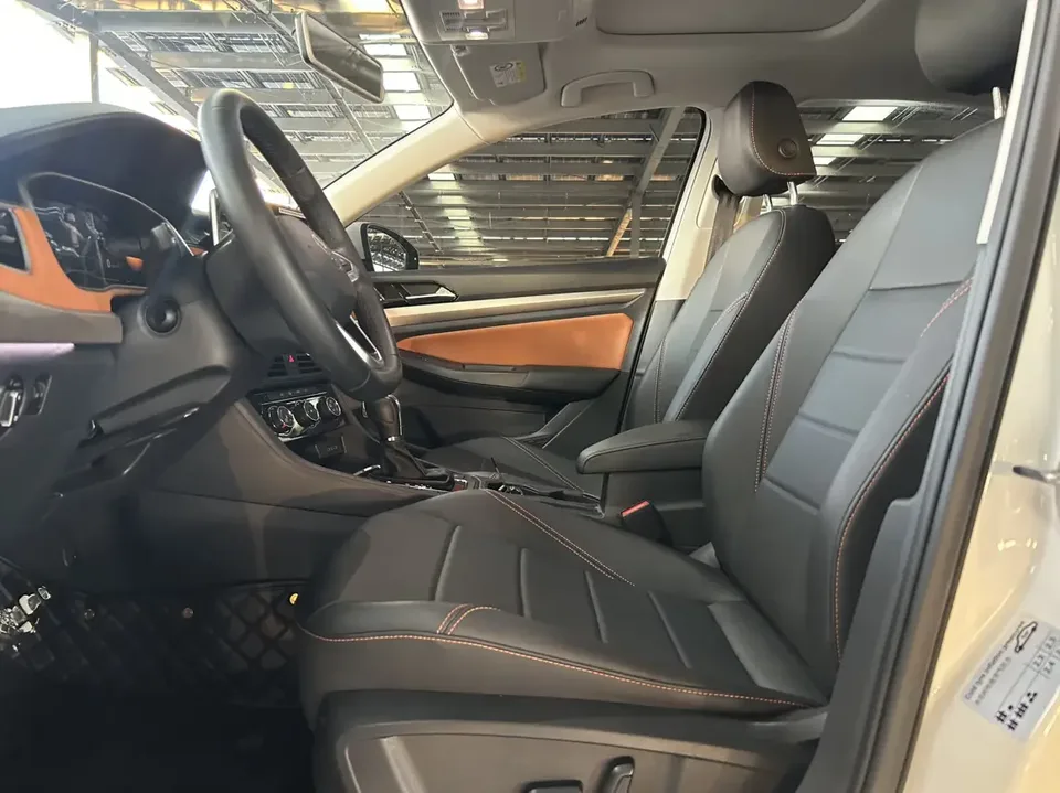Volkswagen Bora Bora 2023 200TSI DSG Joy Travel PRO Edition 2023 — thumbnail 4
