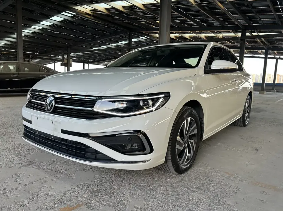 Volkswagen Bora Bora 2023 200TSI DSG Joy Travel PRO Edition 2023 — photo 1, buy with delivery to Moscow