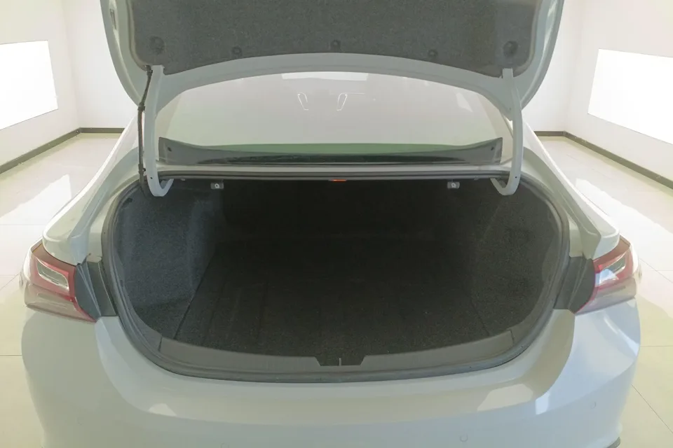 Chevrolet Malibu Xl Malibu XL 2023 1.5T Sharp Edition 2026 — thumbnail 5