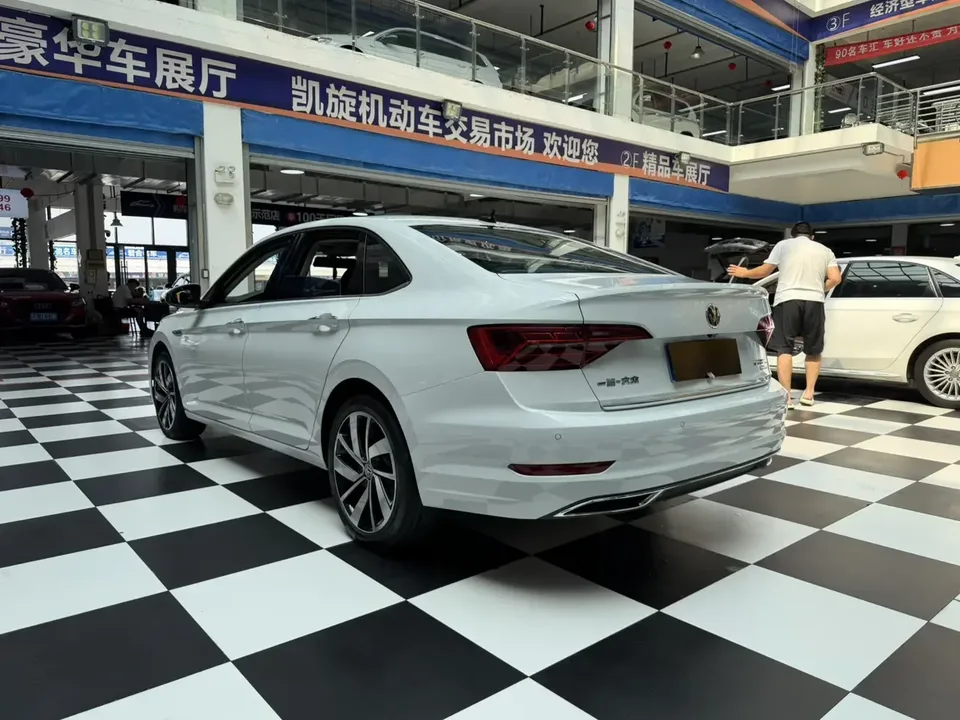 Volkswagen Sagitar Sagitar 2022 280TSI DSG Excellence Edition 2022 — thumbnail 2