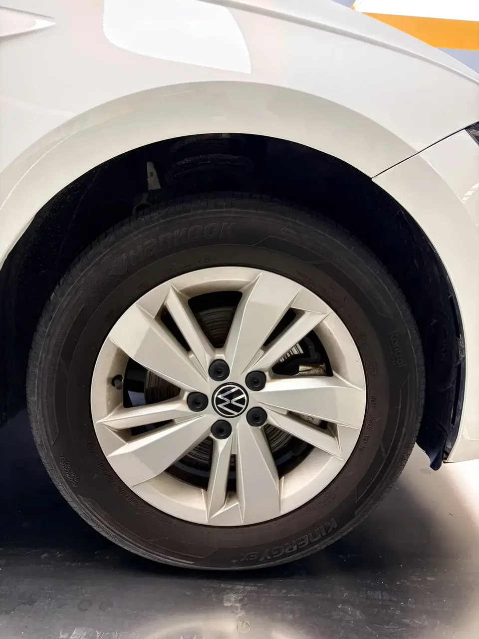 Volkswagen Polo Polo 2023 Plus 1.5L Automatic Colorful Technology Edition 2024 — thumbnail 3