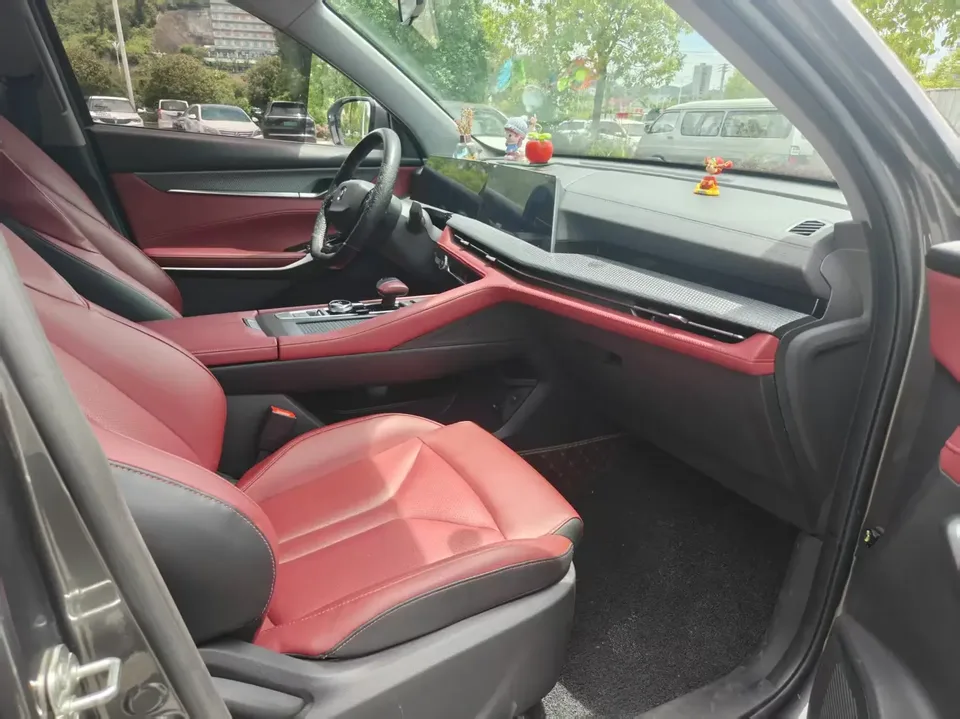 Changan CS75PLUS Changan CS75 PLUS 2023 The third generation 1.5T automatic luxury model 2023 — thumbnail 3