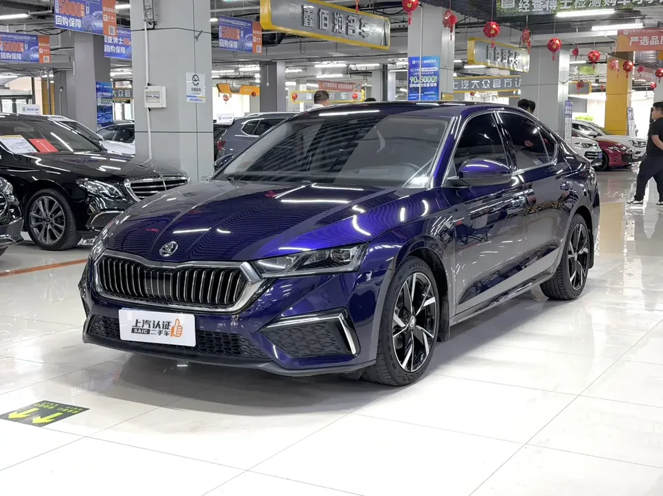 Skoda Octavia Octavia 2022 PRO TSI280 DSG Luxury Edition 2022 — photo 1, buy with delivery to Moscow