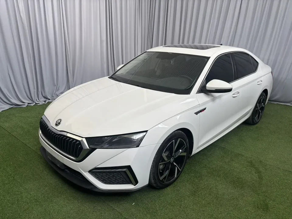Skoda Octavia Octavia 2022 PRO TSI280 DSG Premium Edition 2022 — photo 1, buy with delivery to Moscow