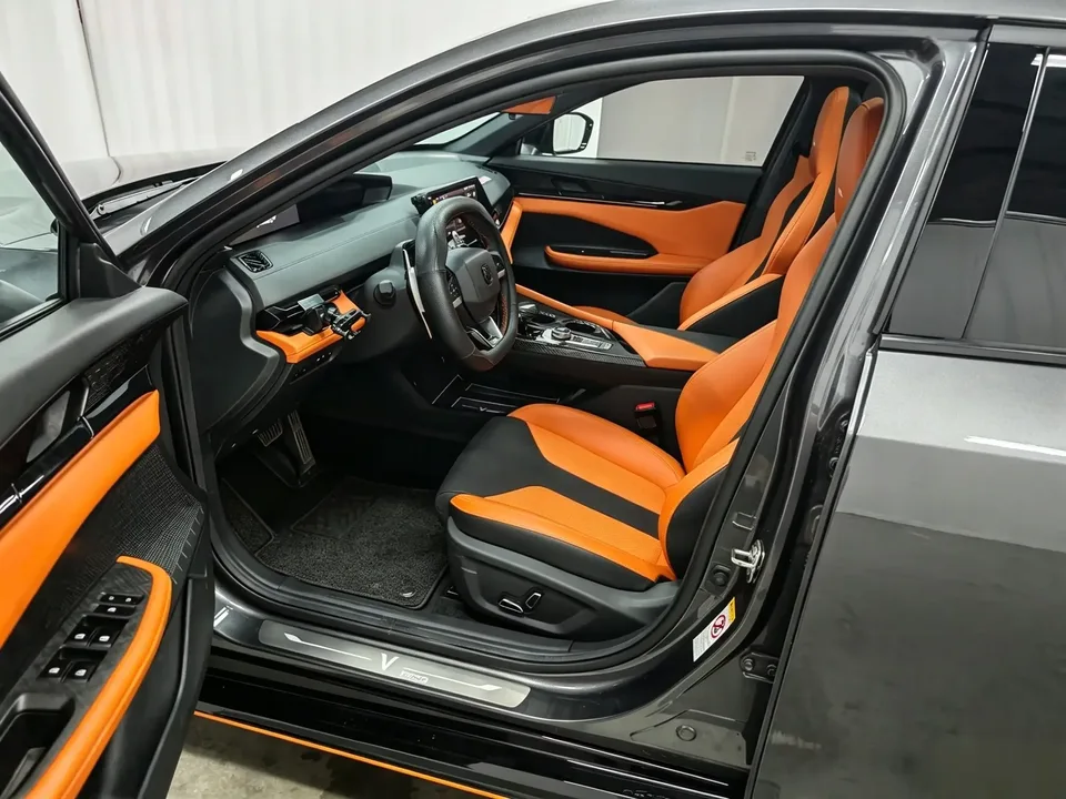 Changan UNI-V Changan UNI-V 2023 1.5T Sports Edition 2023 — thumbnail 5