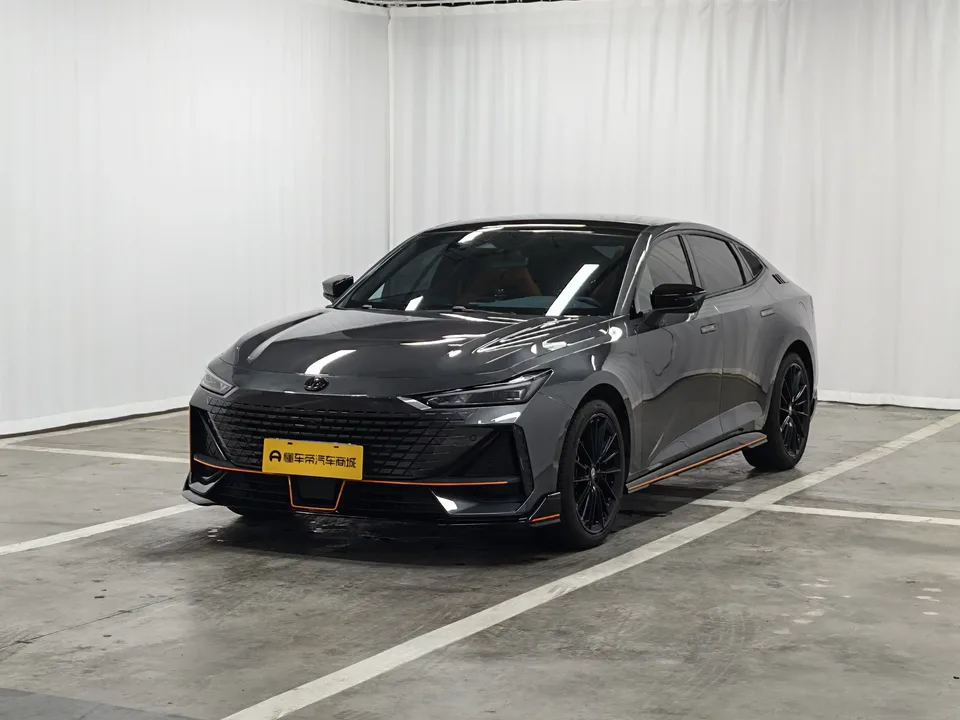 Changan UNI-V Changan UNI-V 2023 1.5T Sports Edition 2023 — photo 1, buy with delivery to Moscow