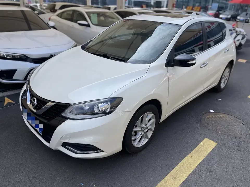 Nissan Tiida Tiida 2021 1.6L CVT Intelligent Travel Edition 2023 — photo 1, buy with delivery to Moscow