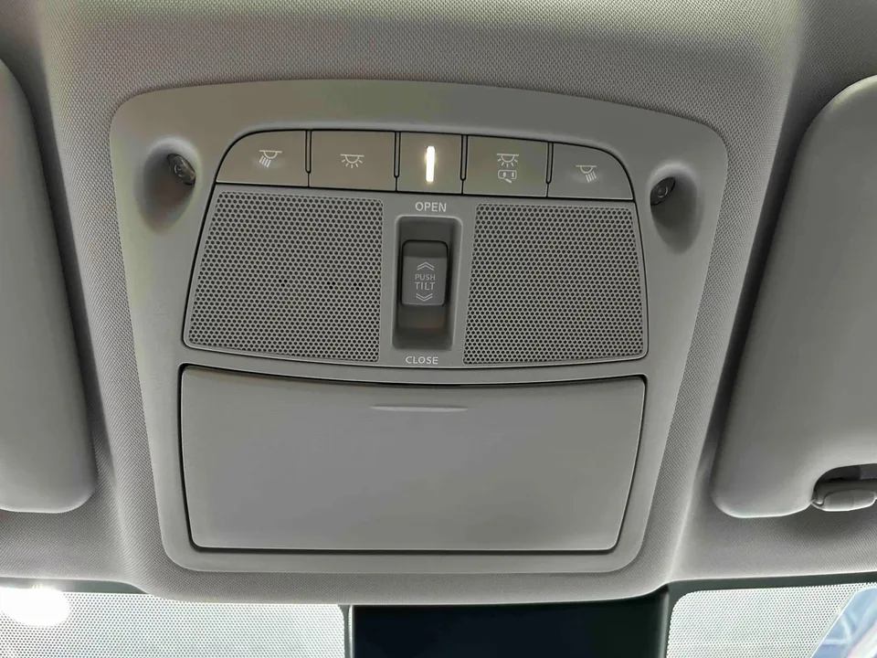 Nissan X-Trail Qijun 2025 Honor 2.0L 2WD Leading Edition 2025 — thumbnail 4