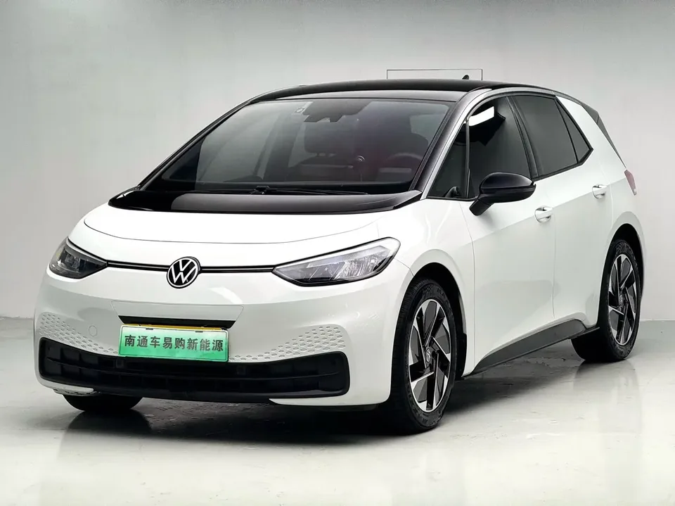 Volkswagen ID.3 Volkswagen ID.3 2025 Smart Pure Smart Edition 2024 — photo 1, buy with delivery to Moscow