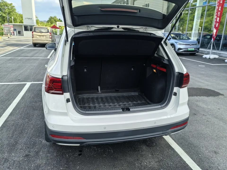 Volkswagen Tharu tuyue 2022 280TSI 2WD Deluxe Edition 2023 — thumbnail 4